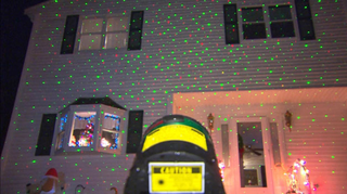 Illustration for article titled Địa chỉ bán đèn trang trí lazer star shower